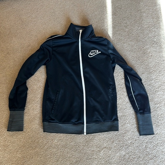 Good Condition. Nike athletic jacket size M - Picture 1 of 5